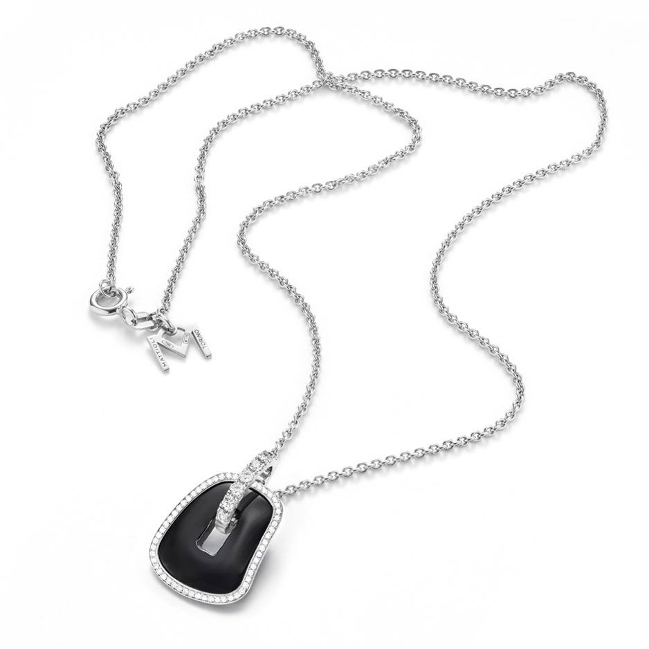 Necklaces & Pendants