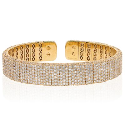 Lumbers Pre-Owned 18ct Gold 15.08cts Diamond Pave Bangle