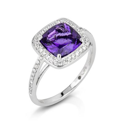 Lumbers 18ct Gold Cushion Amethyst & Diamond Cluster Ring