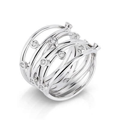 Lumbers 18ct Gold Cascade 0.25cts Diamond Ring