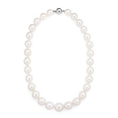 Lumbers 18ct Gold Cultured South Sea Pearl Necklet