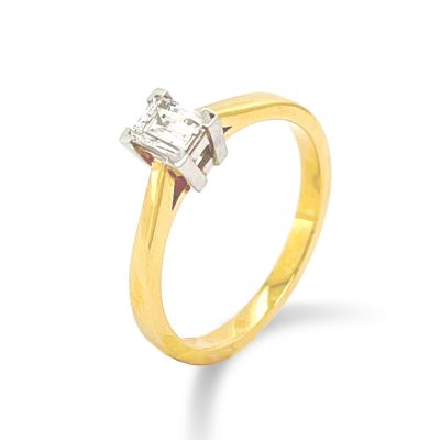Lumbers Pre-Owned 18ct Gold 0.33ct Diamond Solitaire