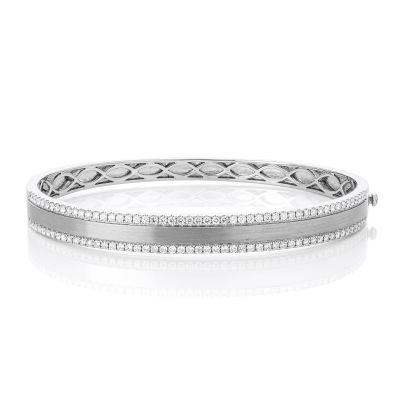 Lumbers 18ct Gold Matt Finish 7mm Diamond Edge Bangle