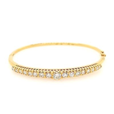 Lumbers Pre-Owned 18ct Gold Diamond Claw Set Bangle