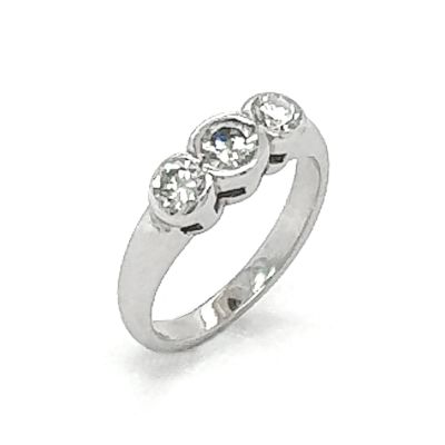 Lumbers Pre-Owned 18ct Gold 0.50cts 3 Stone Diamond Ring