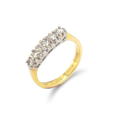 Lumbers Pre-Owned 18ct Gold 5 Diamond Claw Set Ring