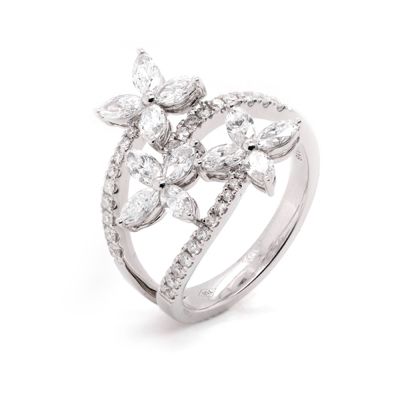 Lumbers 18ct Gold 1.31cts Diamond Triple Flower Ring
