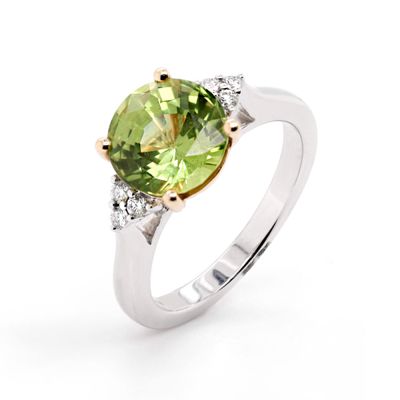 Lumbers 18ct Gold 3.92ct Green Sapphire & Diamond Ring