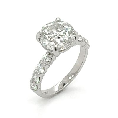 Lumbers Pre-Owned Platinum 4 claw diamond ring