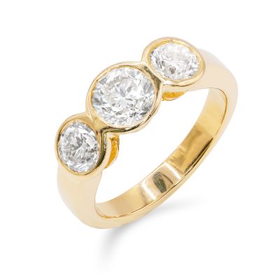 Lumbers Pre-Owned 18ct Gold 2.27cts Diamond 3 Stone Ring