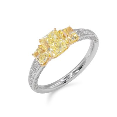 Lumbers 18ct Gold 2.38cts Yellow & White Diamond Ring